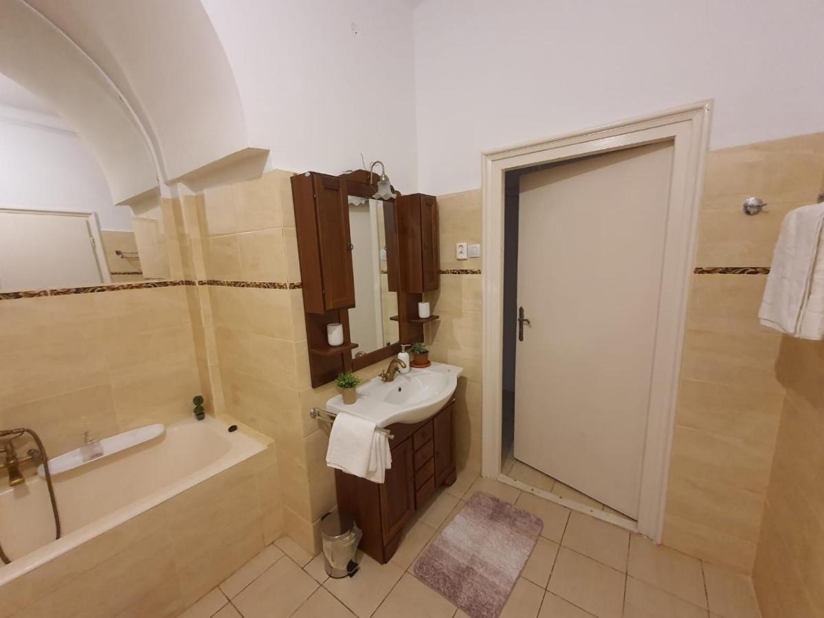 Apartament Enescu Τιμισοάρα Εξωτερικό φωτογραφία