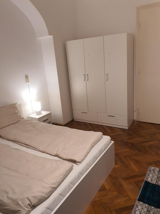 Apartament Enescu Τιμισοάρα Εξωτερικό φωτογραφία
